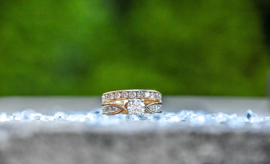 結婚指輪と婚約指輪をオンラインで購入するメリット